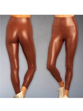 Carbon 38 High Rise 7/8 Leggings Takara Shine